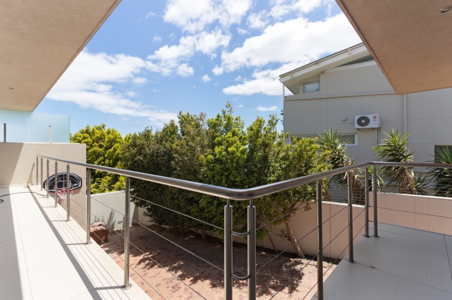 To Let 3 Bedroom Property for Rent in Camps Bay Western Cape